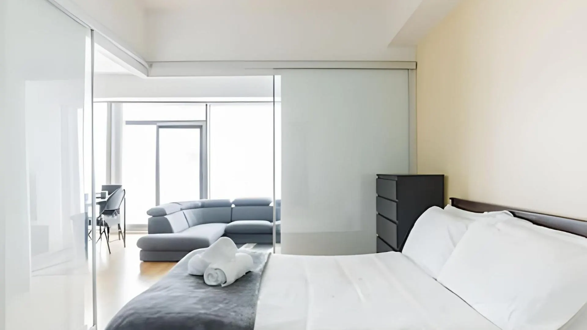 The One Apartment Toronto 0*,